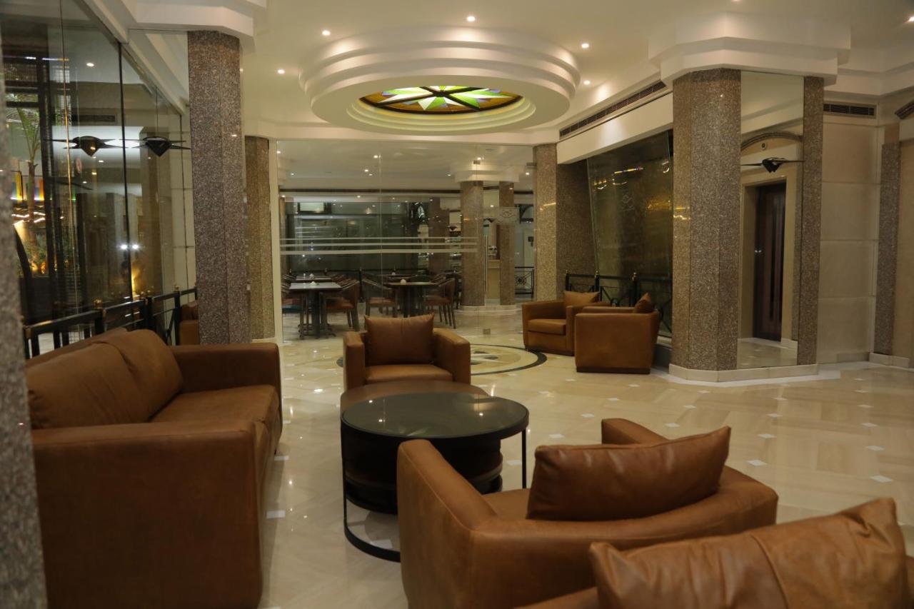 El Sheikh Suites Hotel Beirut Exterior photo