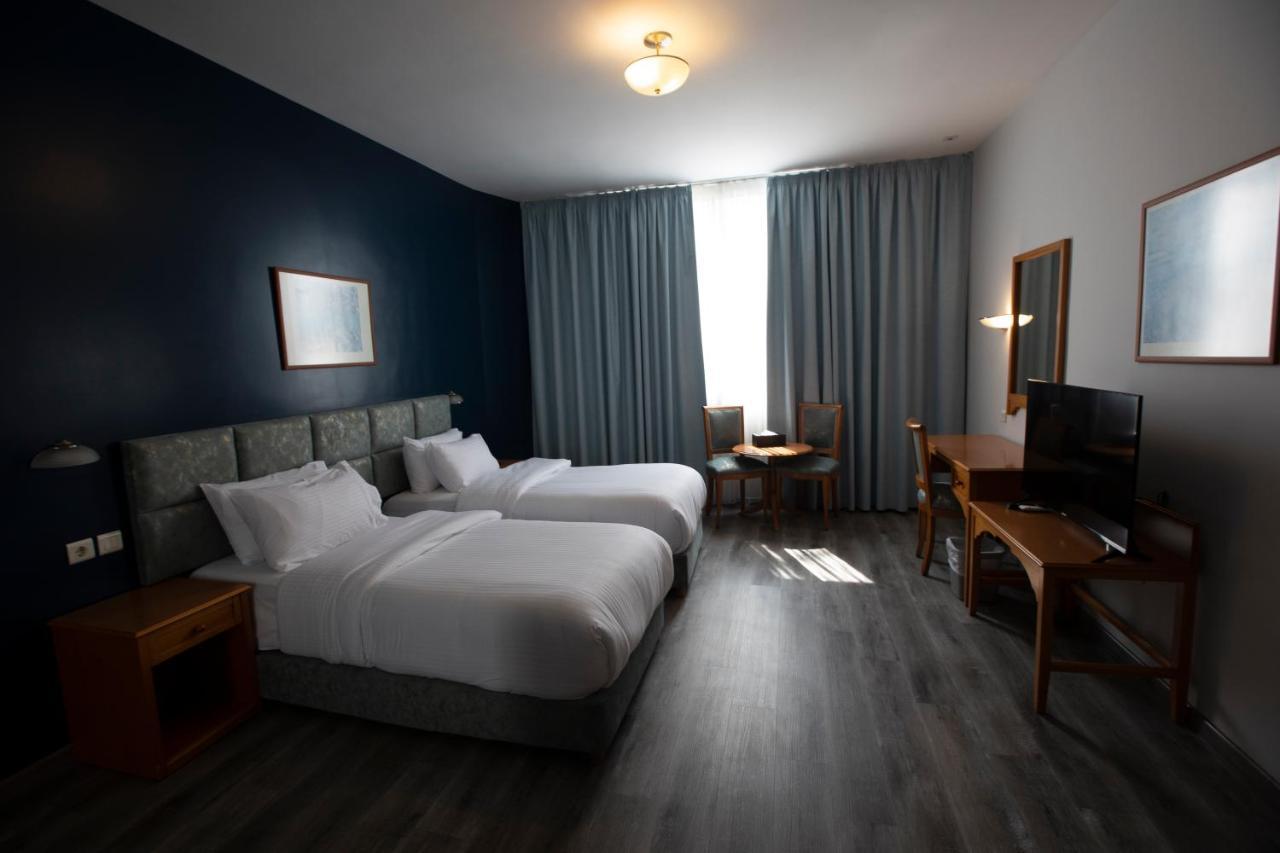 El Sheikh Suites Hotel Beirut Exterior photo